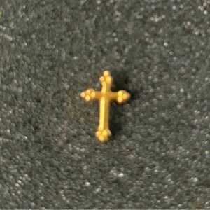 Gold tone Cross Lapel or Hat pin